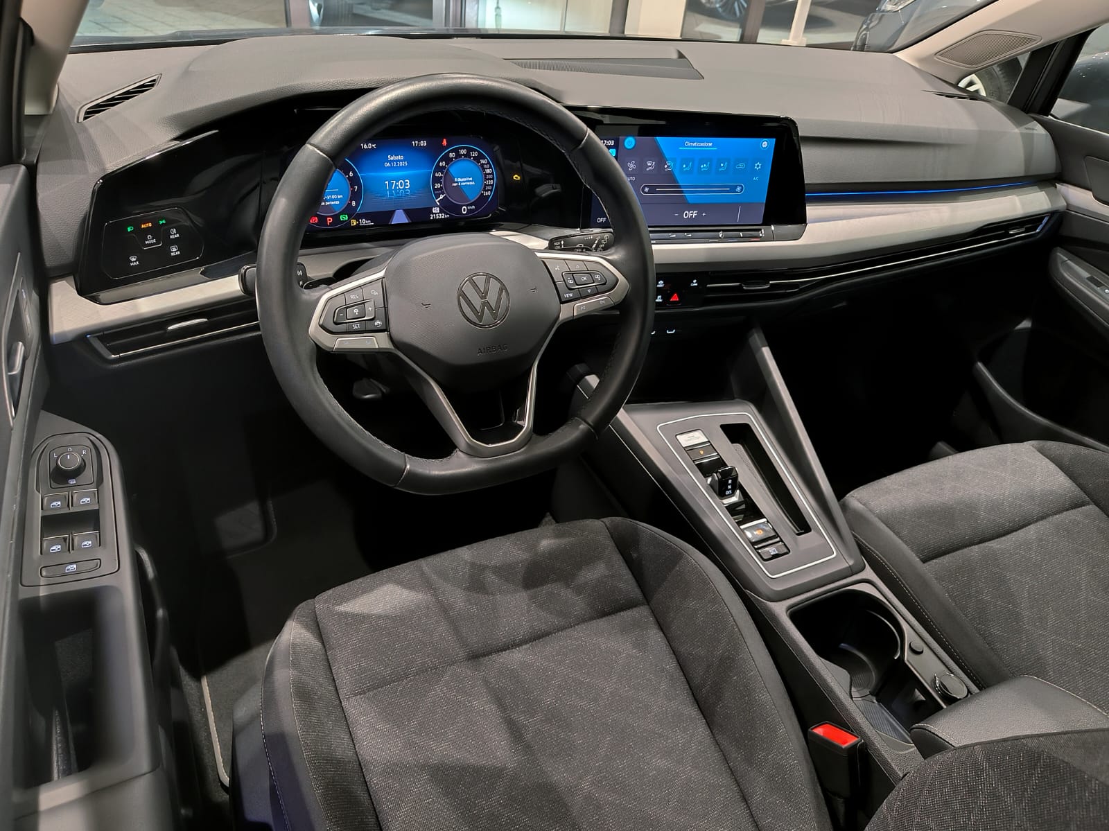 VW Golf 1.0 eTsi Evo Dsg Life - immagine 8