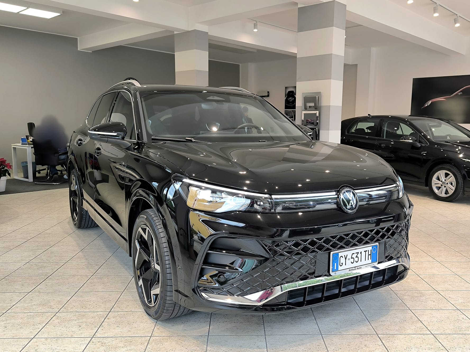 VW Tiguan 2.0 Tdi150 CV Dsg R-Line - immagine 9