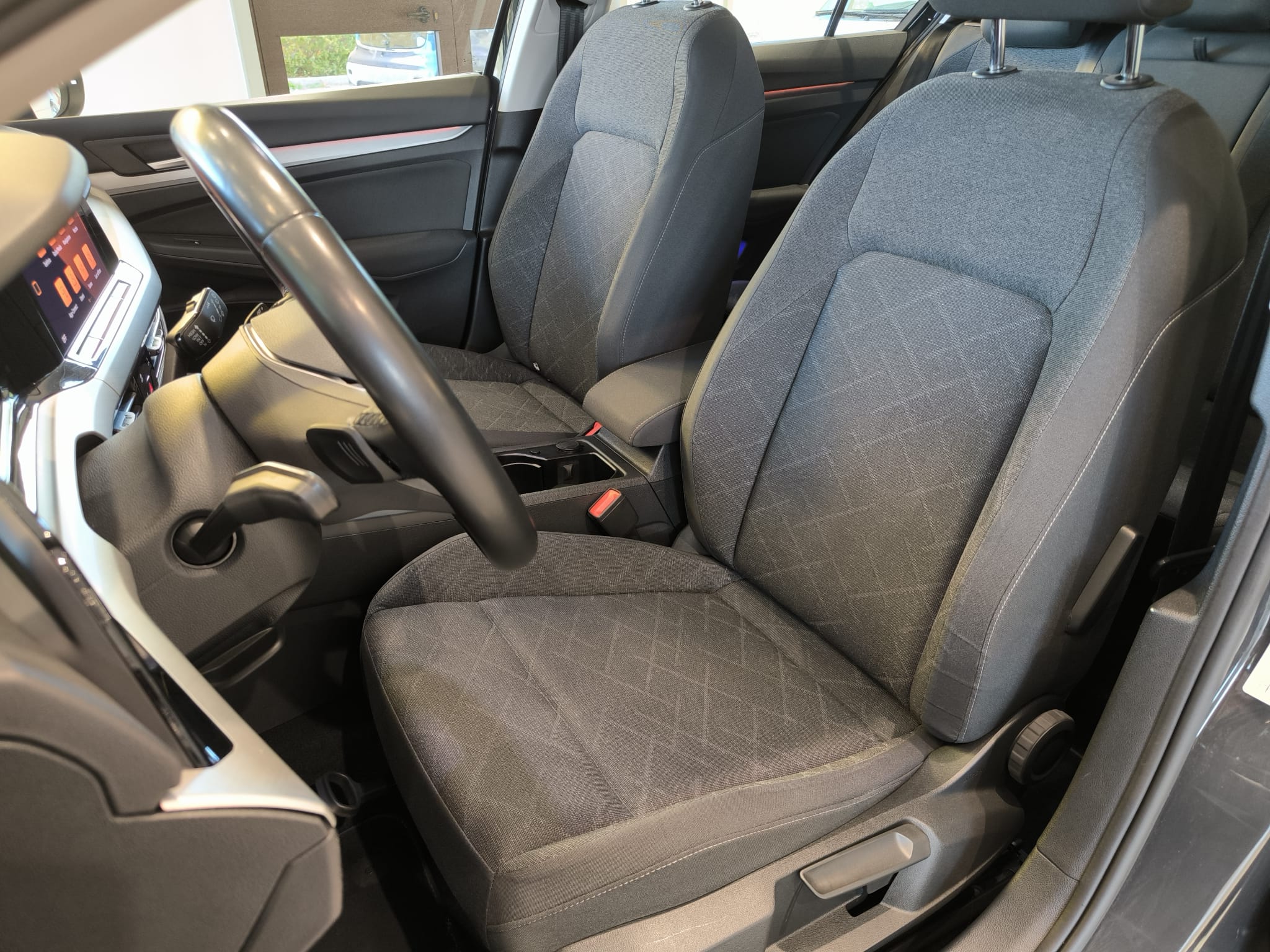 VW Golf 2.0 Tdi 115 cv Dsg Life - immagine 12