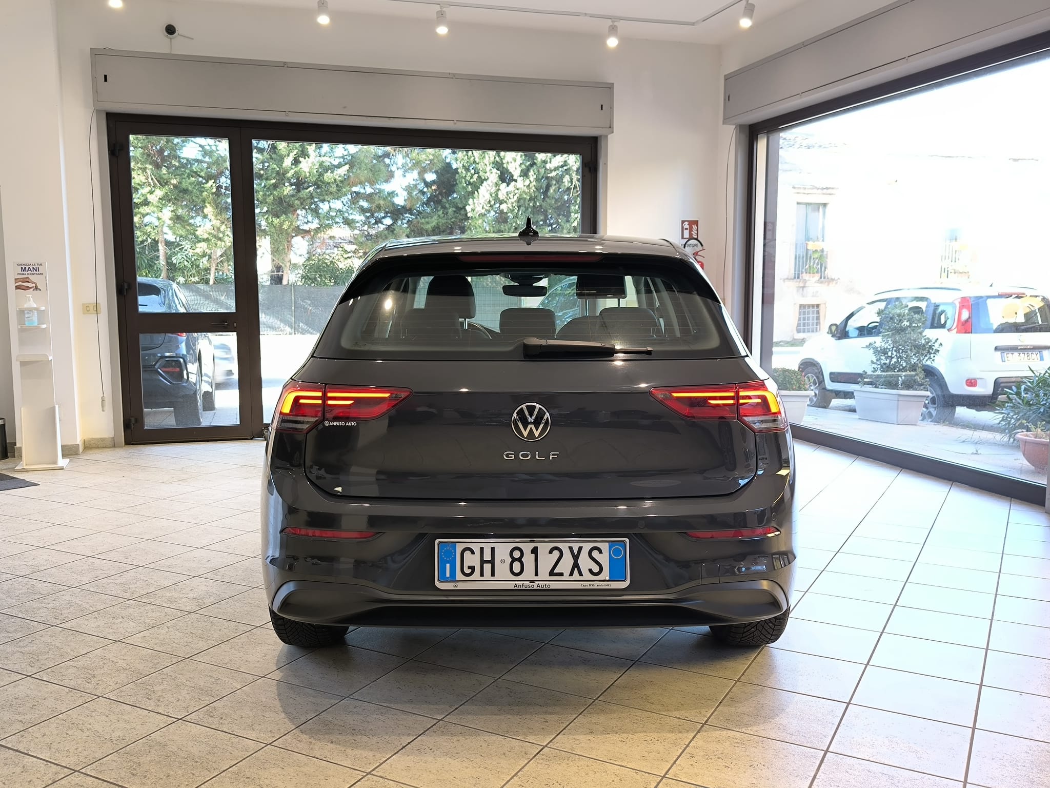 VW Golf 2.0 Tdi 115 cv Dsg Life - immagine 9
